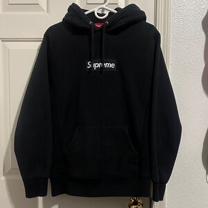 Supreme Black Box Logo Sweatshirt